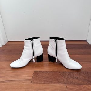 Kendall and Kylie had Lee leather block heel booties